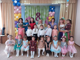 "Конфетка Мармеладка на празднике мам" . "Конфетка Мармеладка на празднике мам" .
